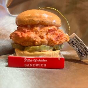 Christmas Ornament Sandwich Fillet-Of- Chichen
Festive Holiday Kurt Alder